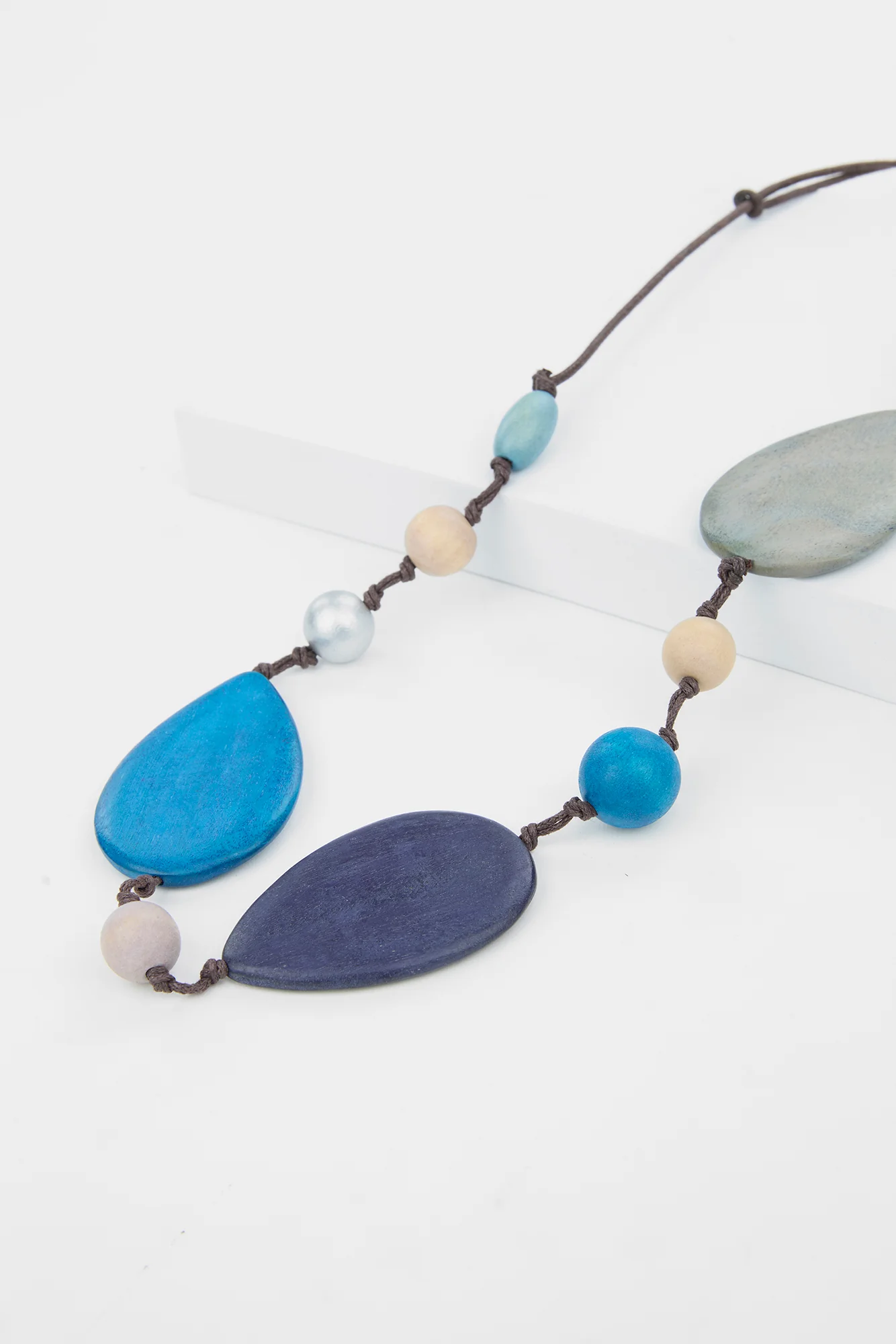 Azura Wooden Necklace - Image 3