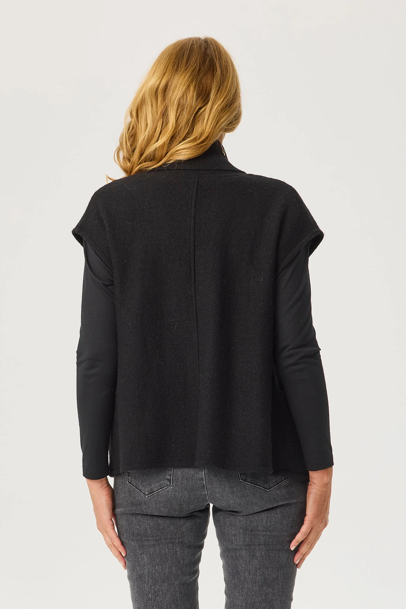 Deakin E2e Short Vest - Image 5