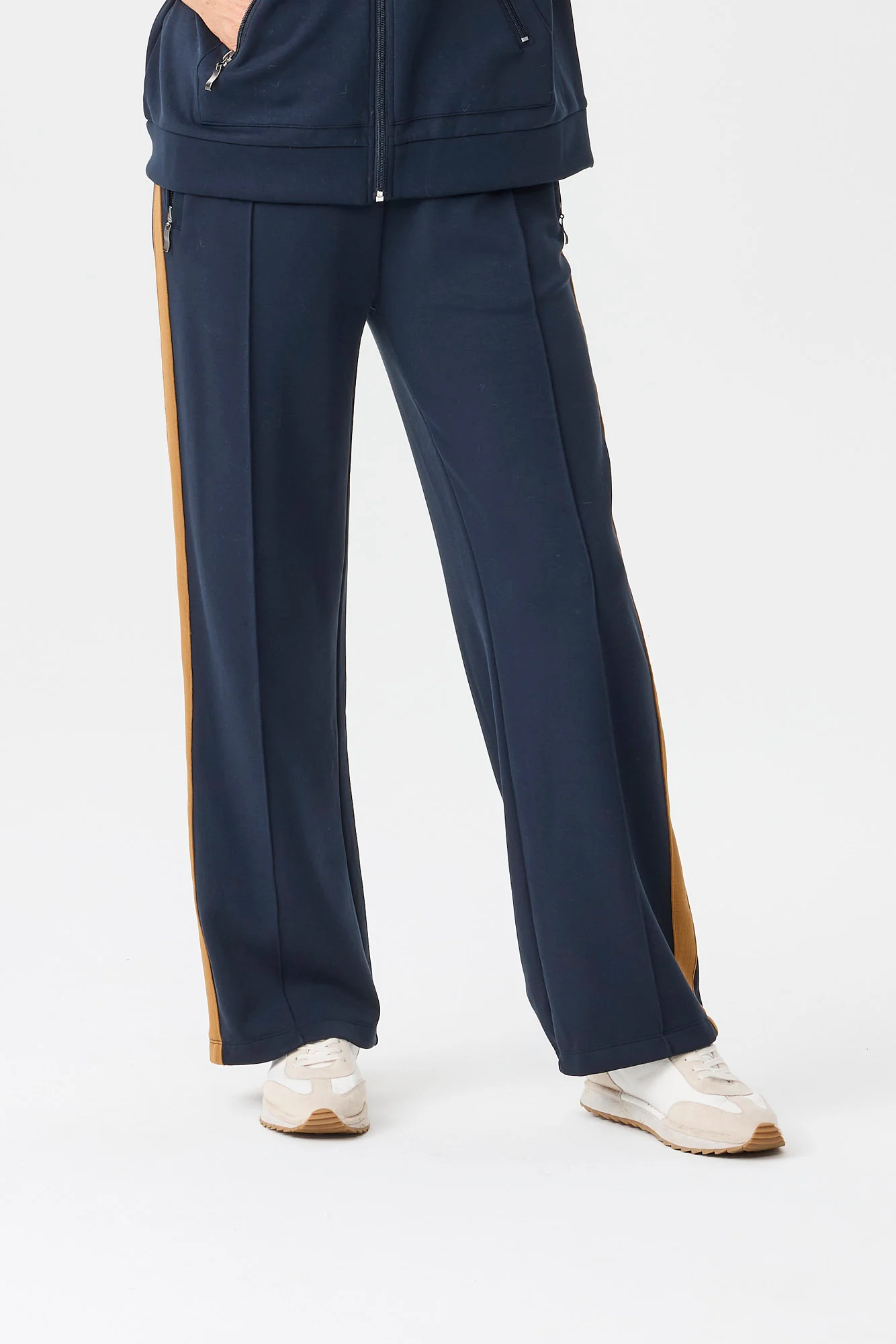 Energy Side Stripe Wide Pant