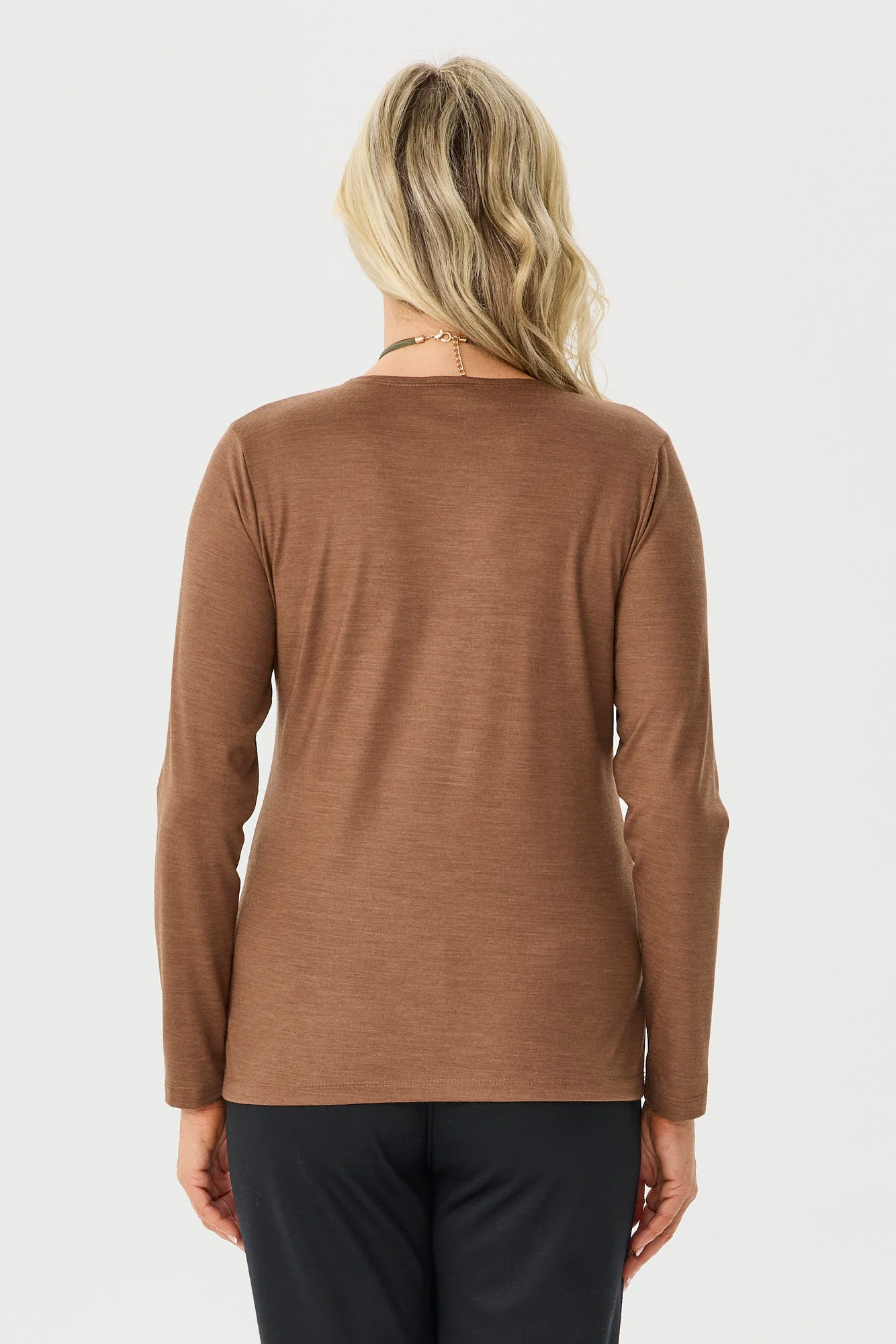 Hedrena Classic Long Sleeve Tee - Image 5