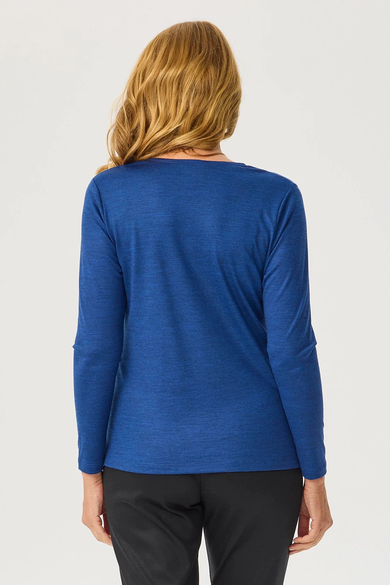 Hedrena Classic Long Sleeve Tee - Image 5