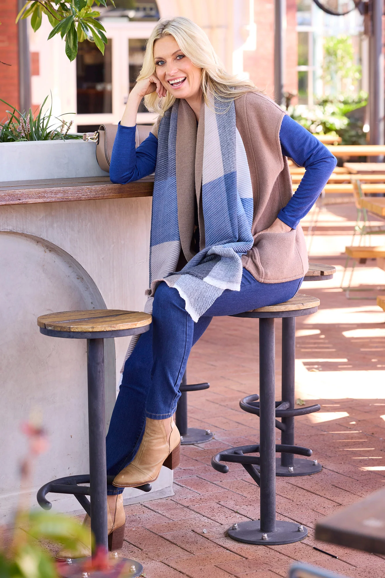 Hedrena Classic Long Sleeve Tee - Image 7