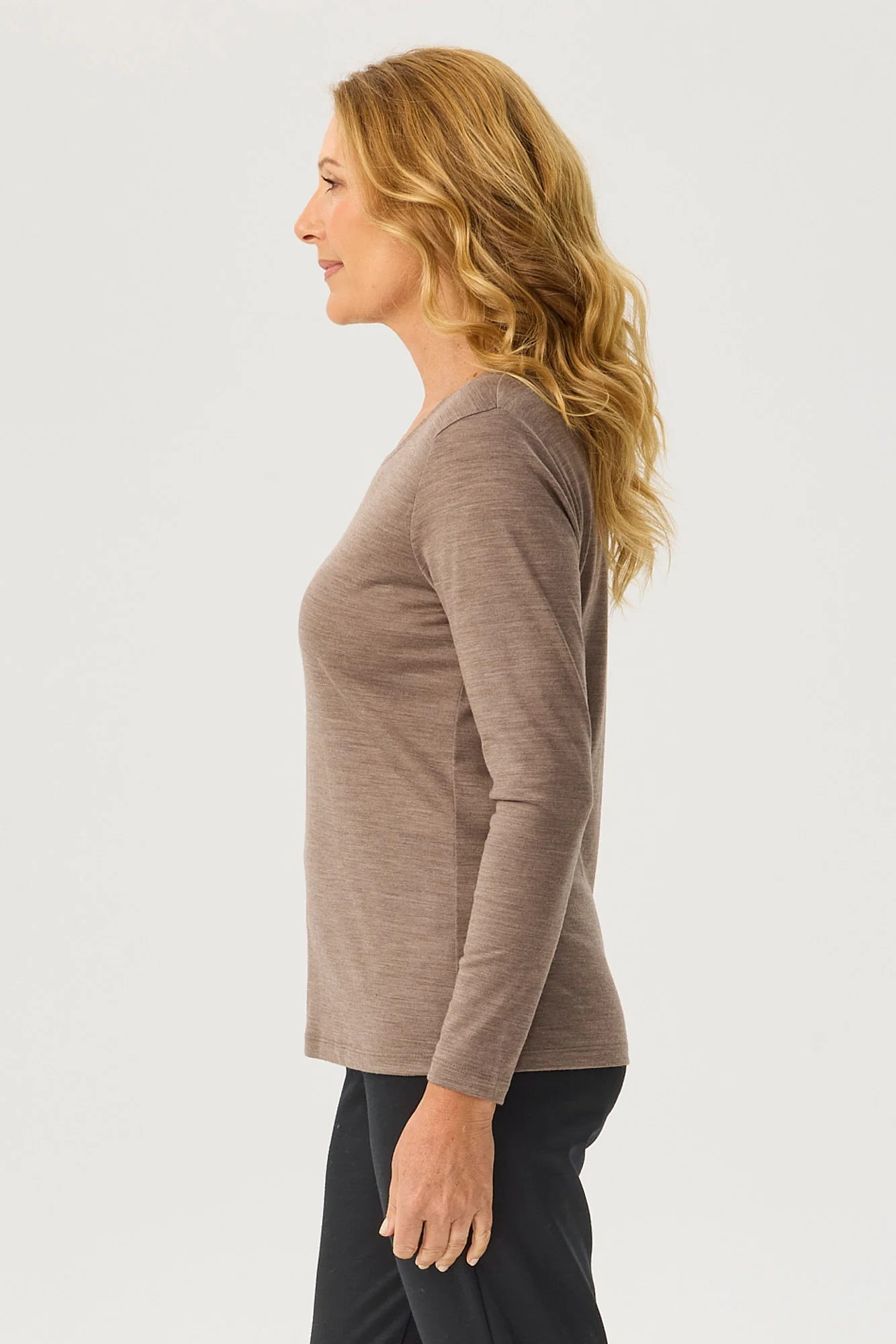 Hedrena Classic Long Sleeve Tee - Image 4