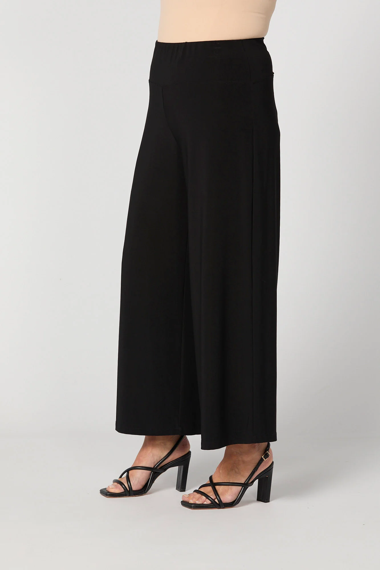 Hush 7/8 Wide Leg Pant - Image 4
