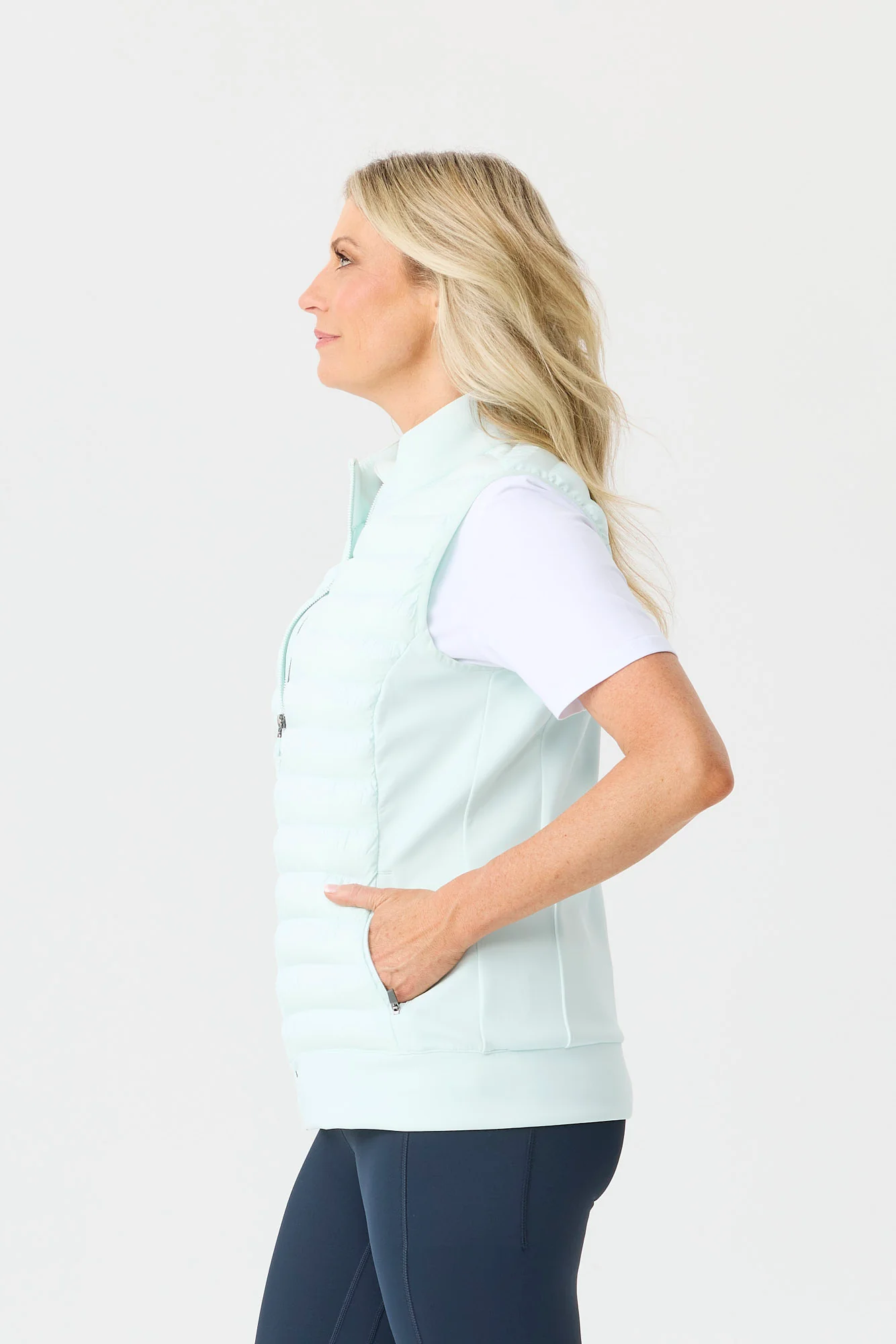 Hybrid Quilted Zip Vest - Image 4