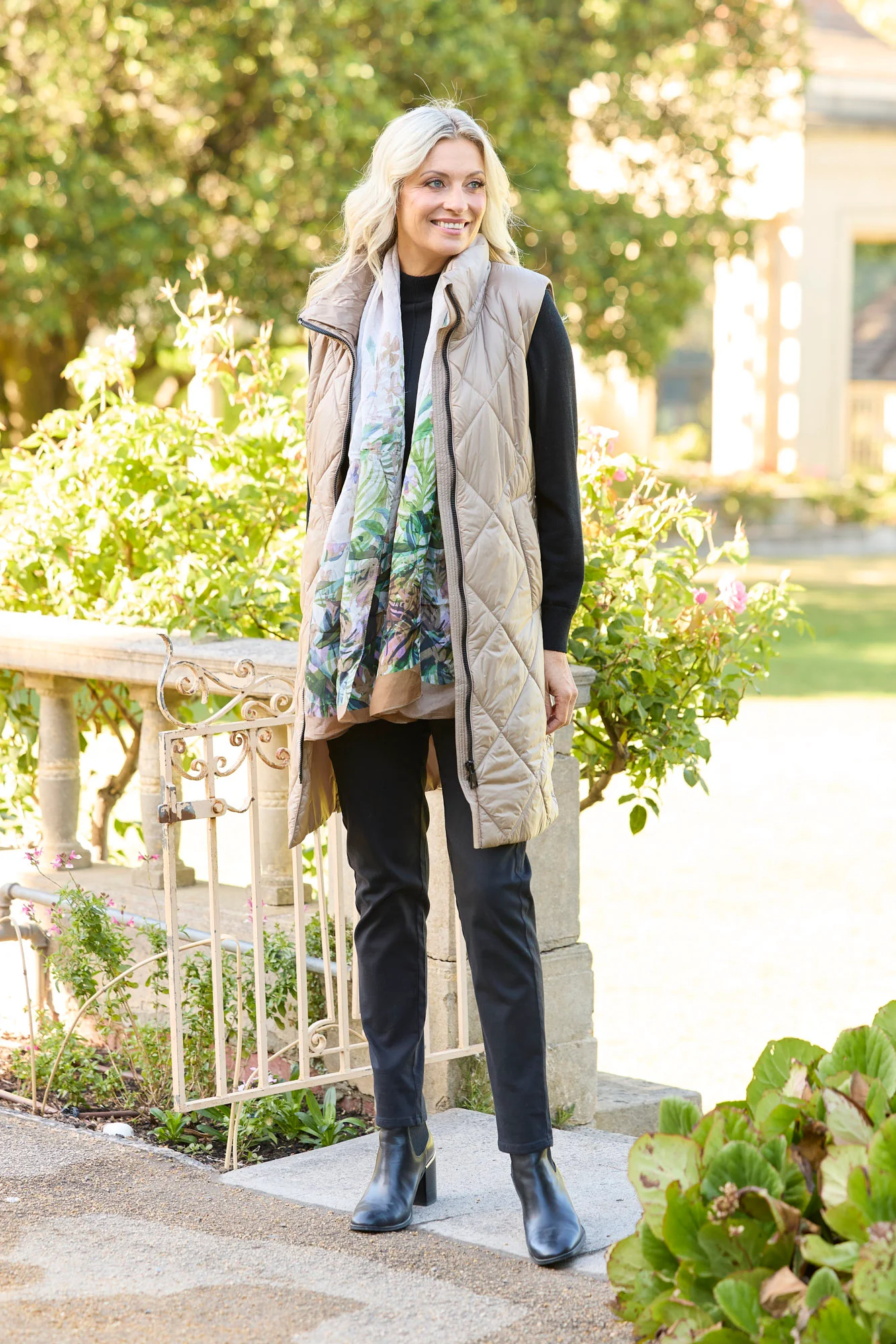 Lido Longline Puffer Vest - Image 8