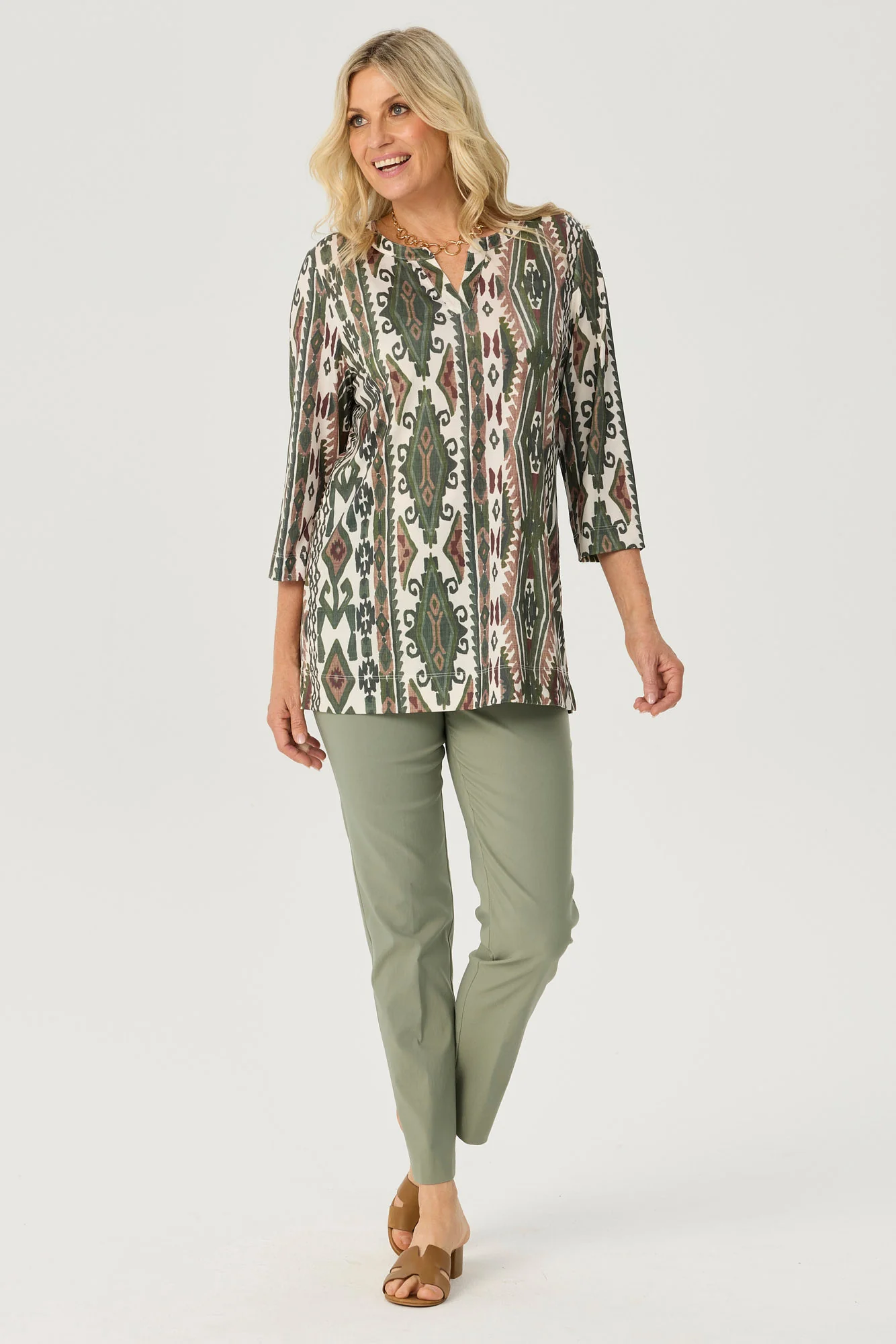 Peru 3/4 Sleeve V-neck Tunic - Image 4