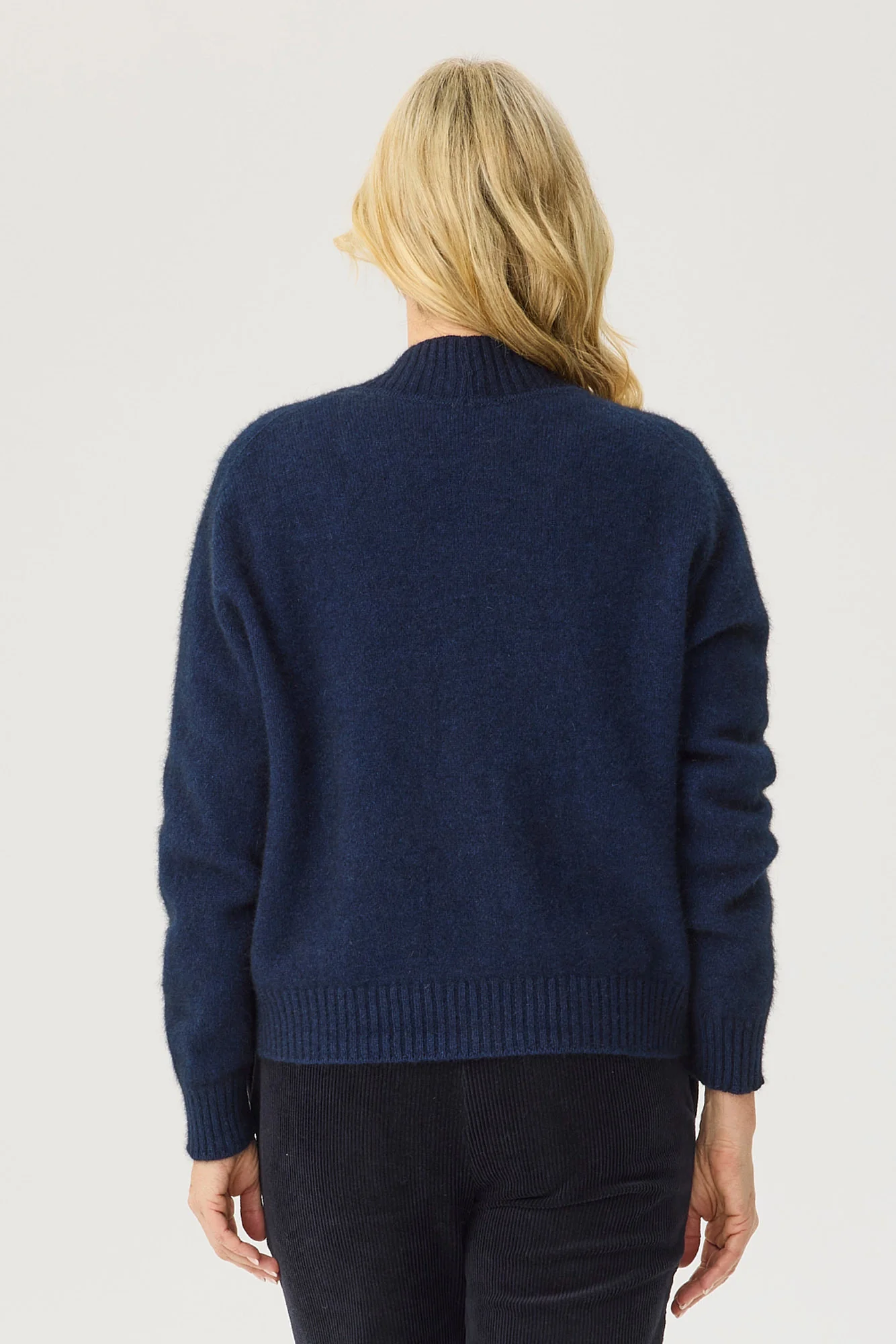 Possum Bailey E2e Cardigan - Image 4