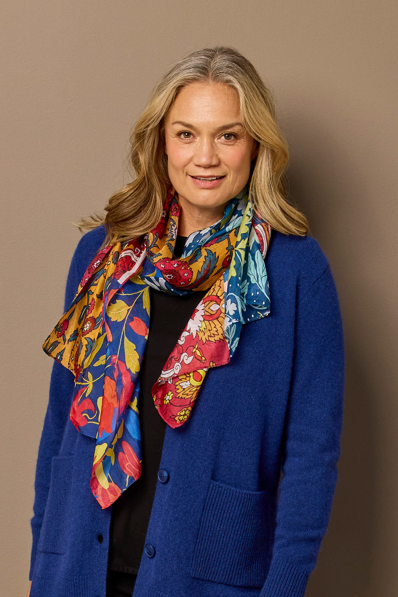 Sien Silk Scarf - Image 4