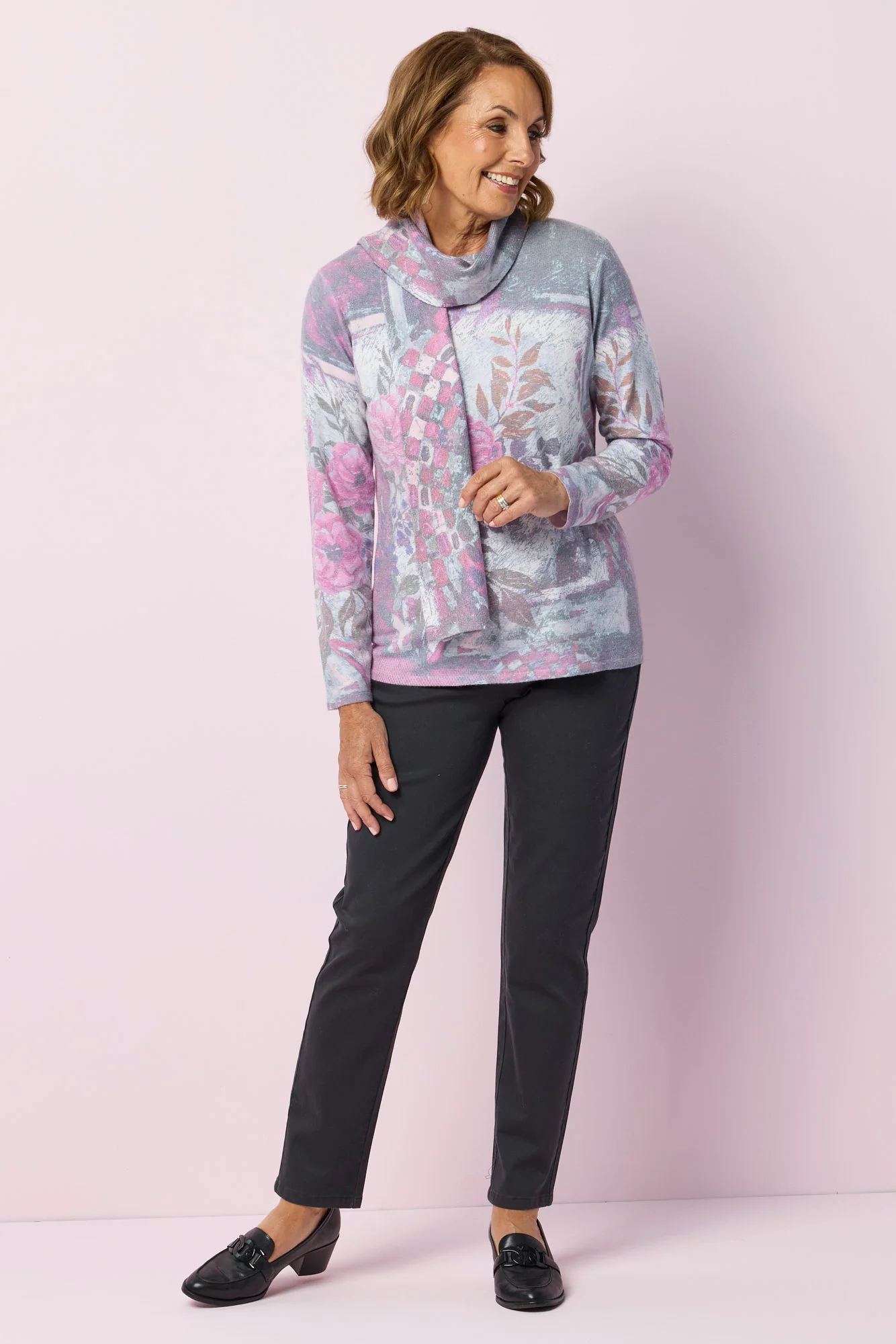 Sylvie Print R-neck Long Sleeve Sweater - Image 2
