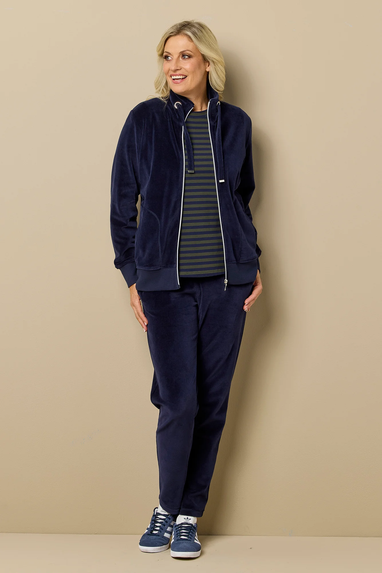 Valley Zip Up Velour Jacket - Image 8