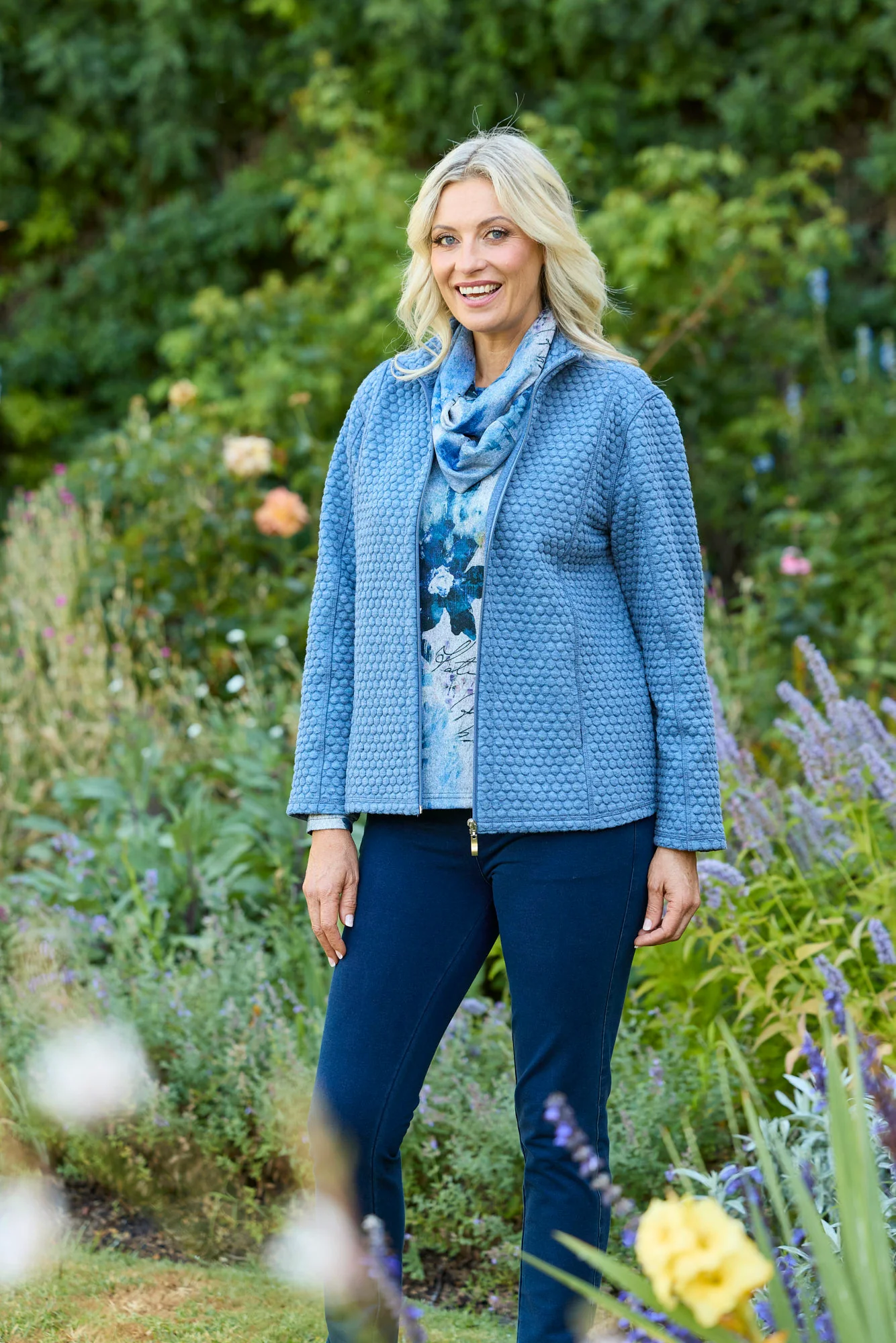 Verse Cosy Top With Snood - Image 7