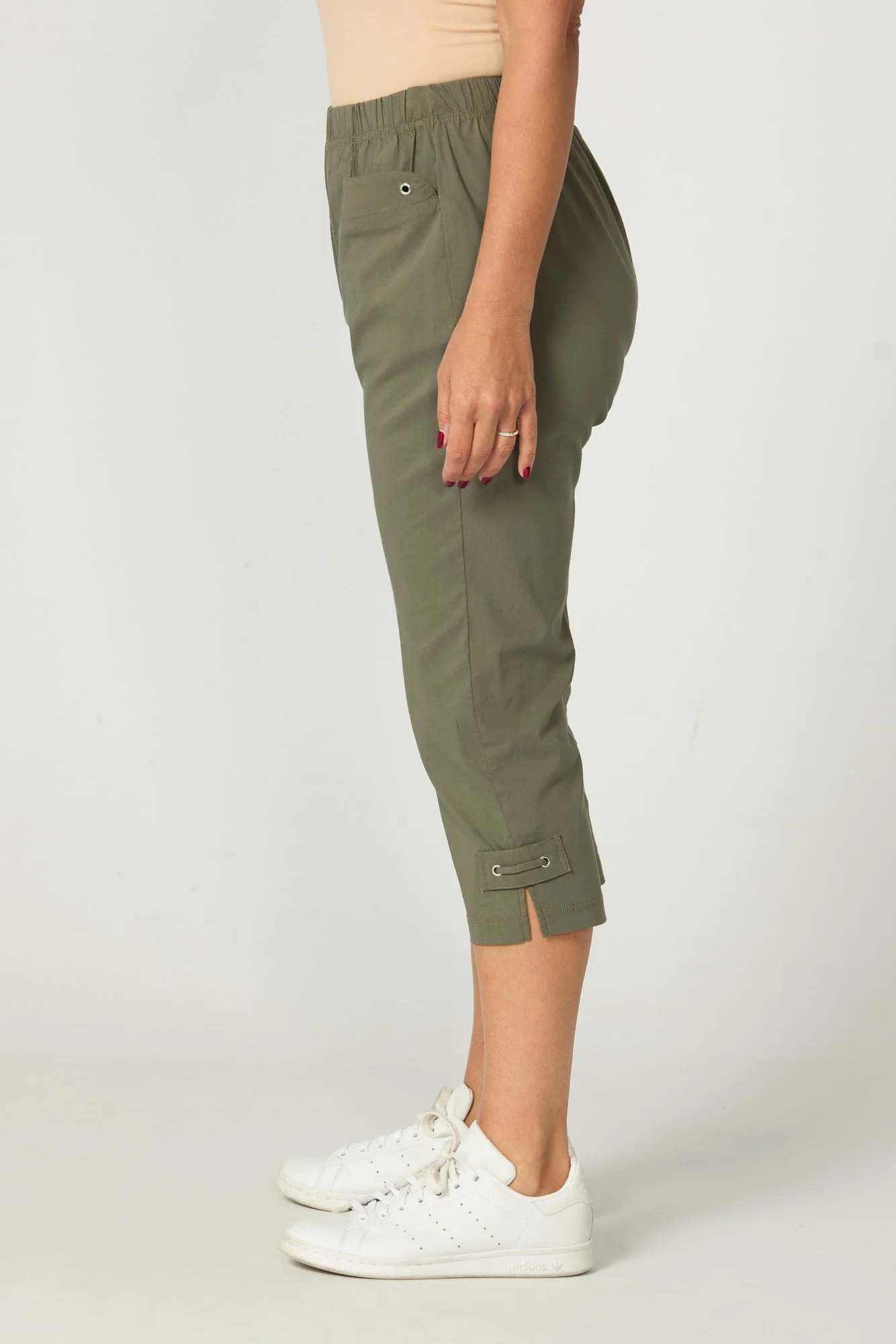 Vibe Stretch Eyelet Crop Pant - Image 3