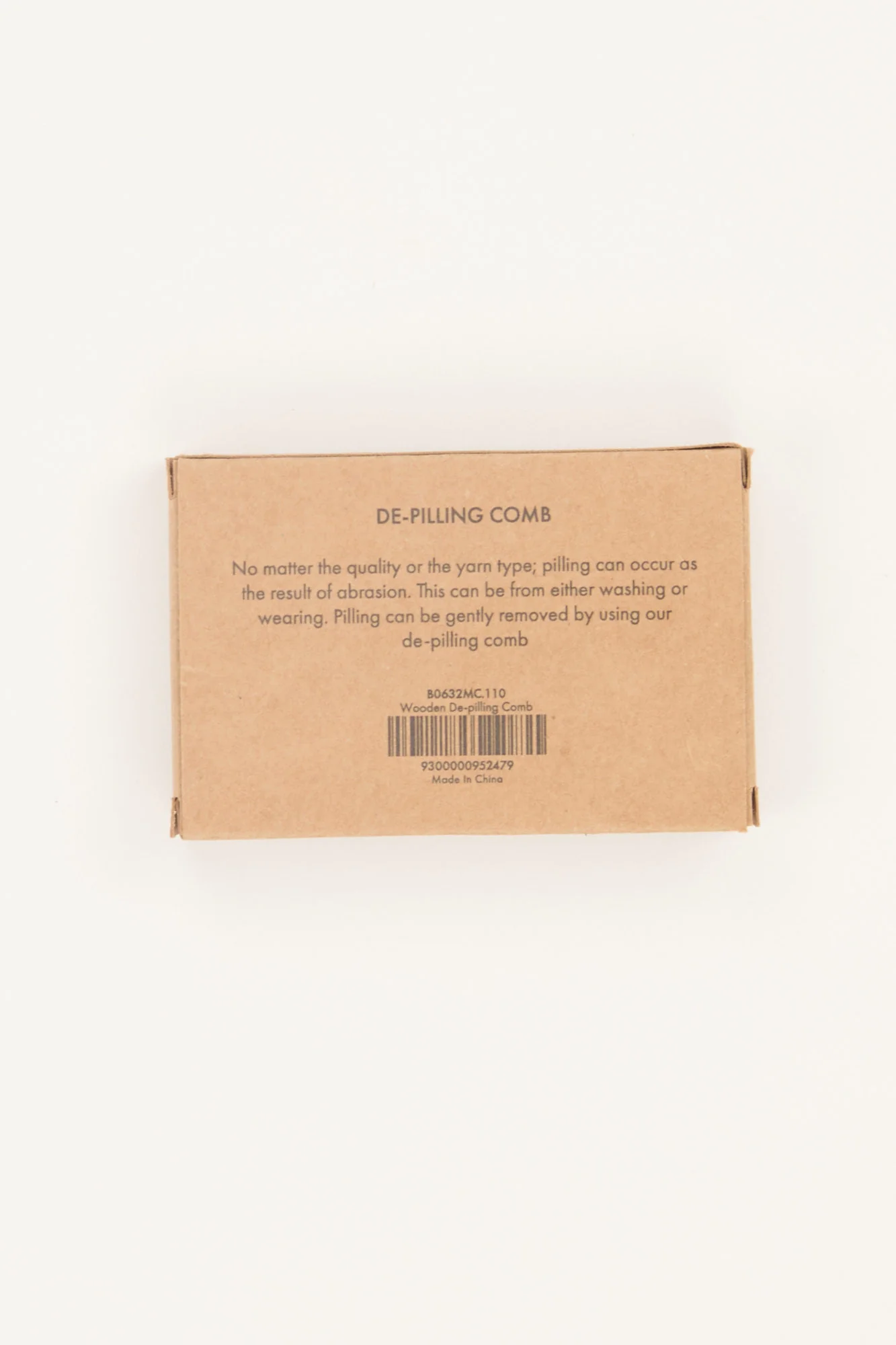 Wooden De-pilling Comb - Image 3